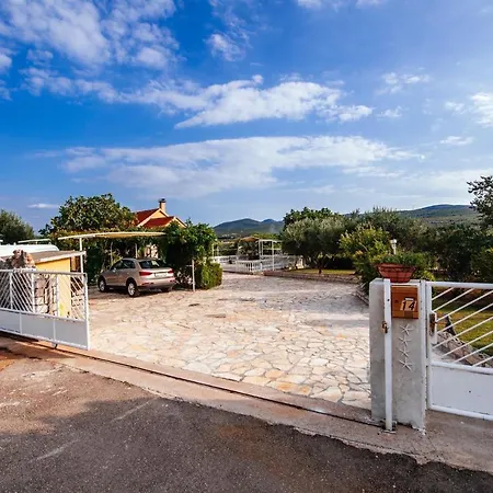Poolincluded - Villa Sucic *